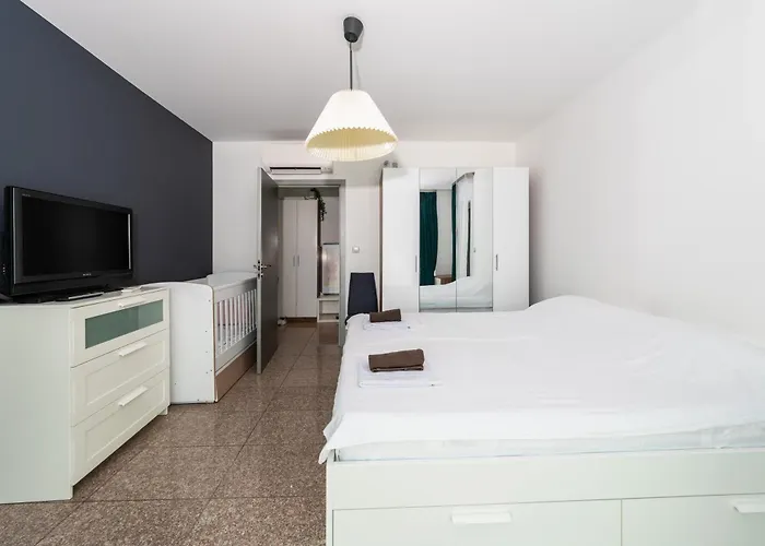 Vertigo Modern 2-bedroom With Parking & Vitosha View