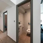 Daire Vertigo Modern 2-bedroom With Parking & Vitosha View
