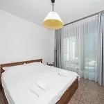 Vertigo Modern 2-bedroom With Parking & Vitosha View