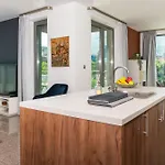 Vertigo Modern 2-bedroom With Parking & Vitosha View