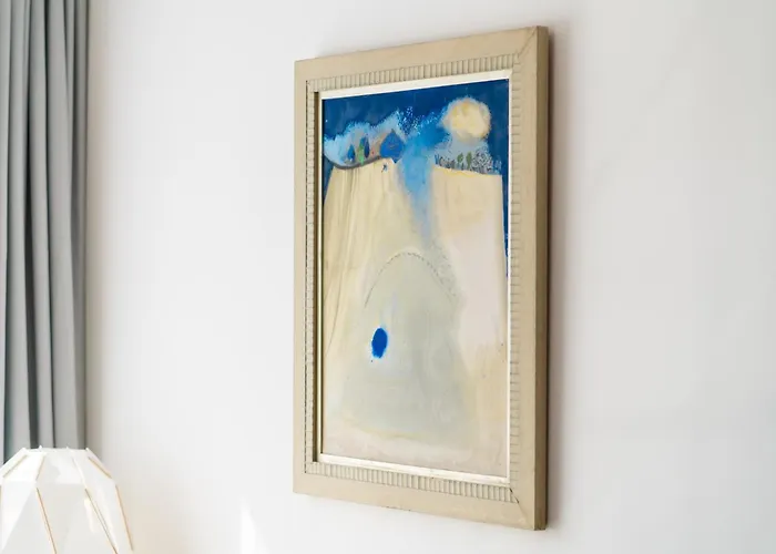 Vertigo Modern 2-bedroom With Parking & Vitosha View Apartment Sofia