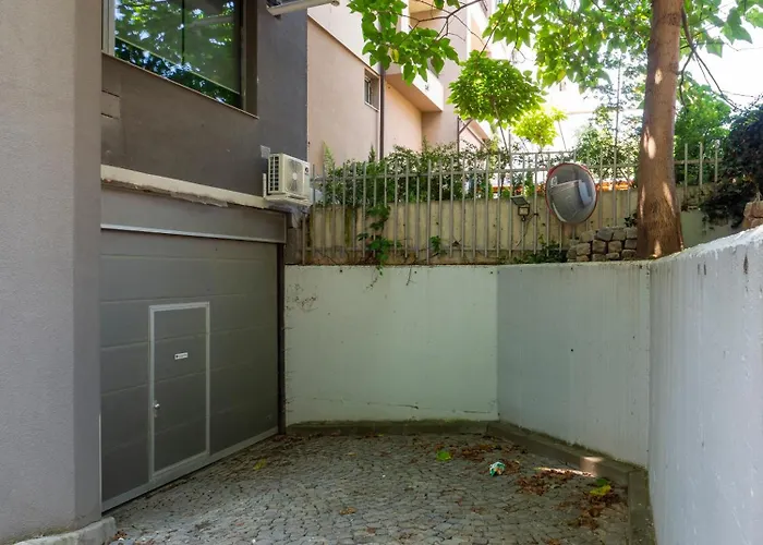 Vertigo Modern 2-bedroom With Parking & Vitosha View Sofia