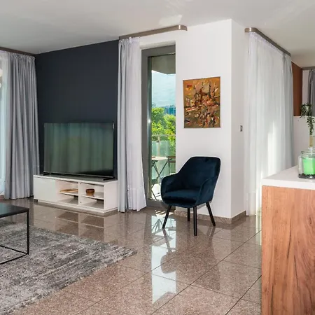 Vertigo Modern 2-bedroom With Parking & Vitosha View Szófia