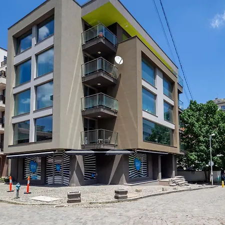 Vertigo Modern 2-bedroom With Parking & Vitosha View Szófia